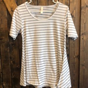 Perfect LulaRoe top. Gray and white striped